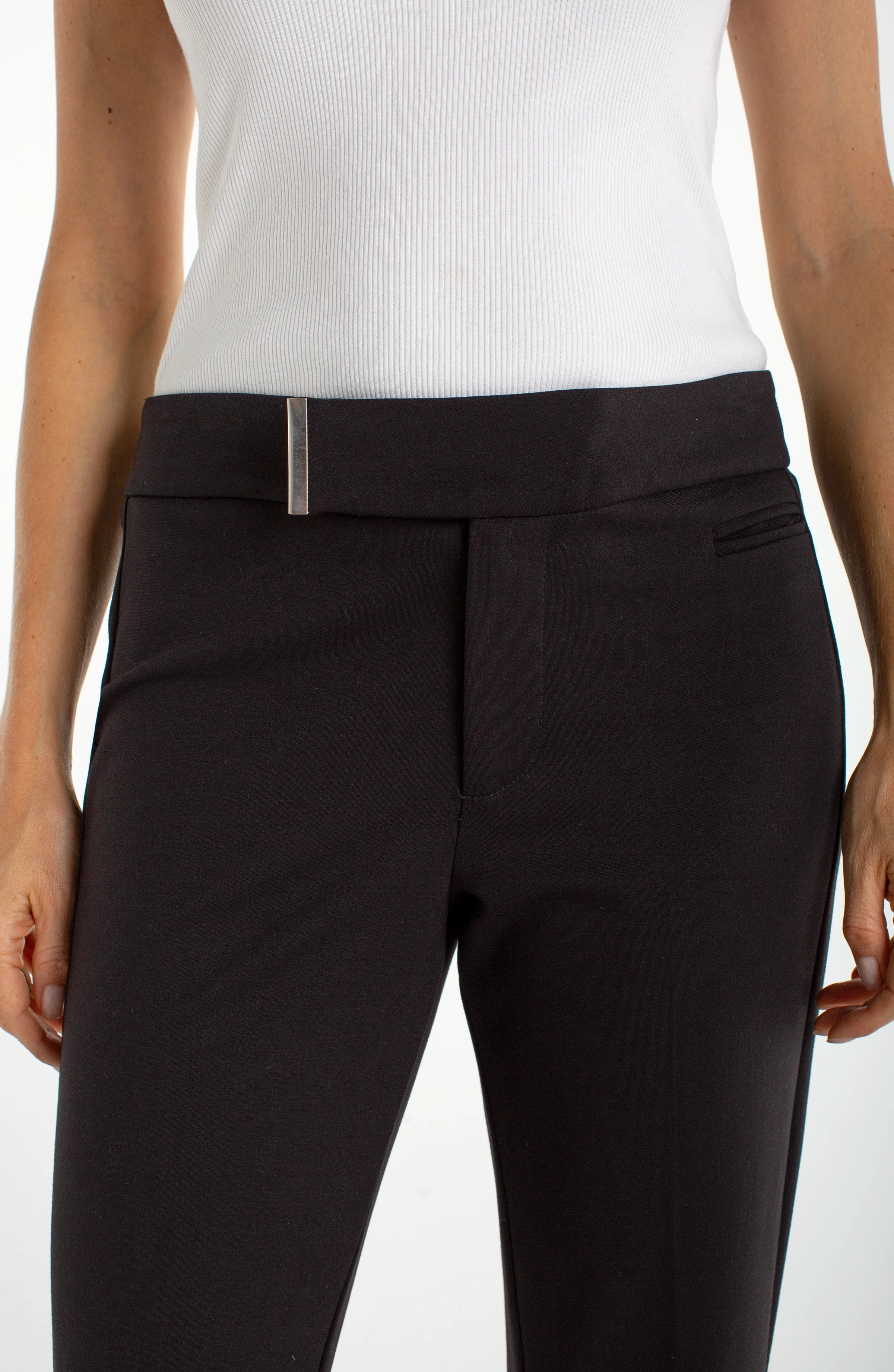 CROP FLARE WITH EXTENDED TAB WAISTBAND - Image 3
