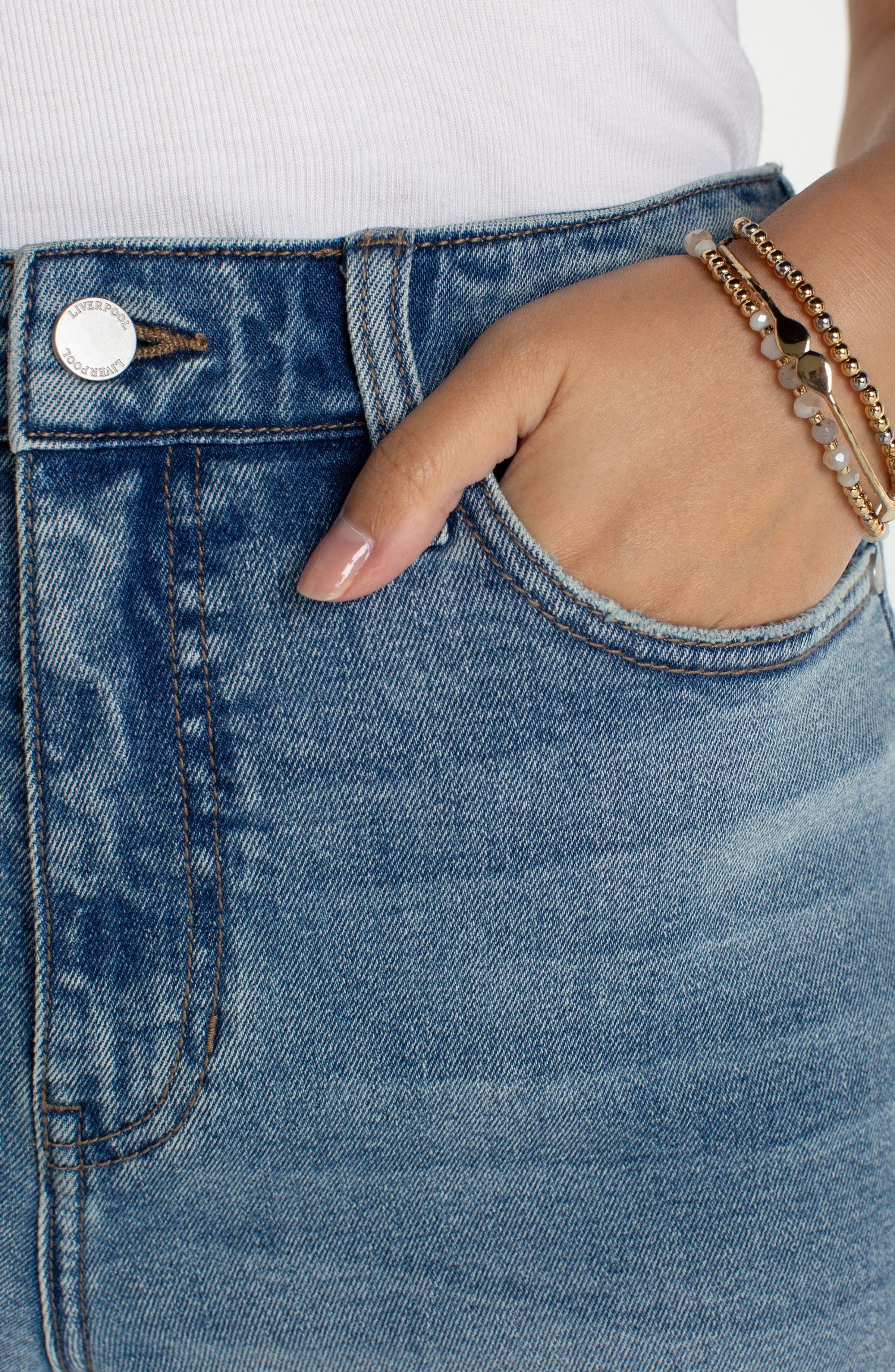 LIV RELAXED CROP SKINNY W/ WIDE HEM - Image 3