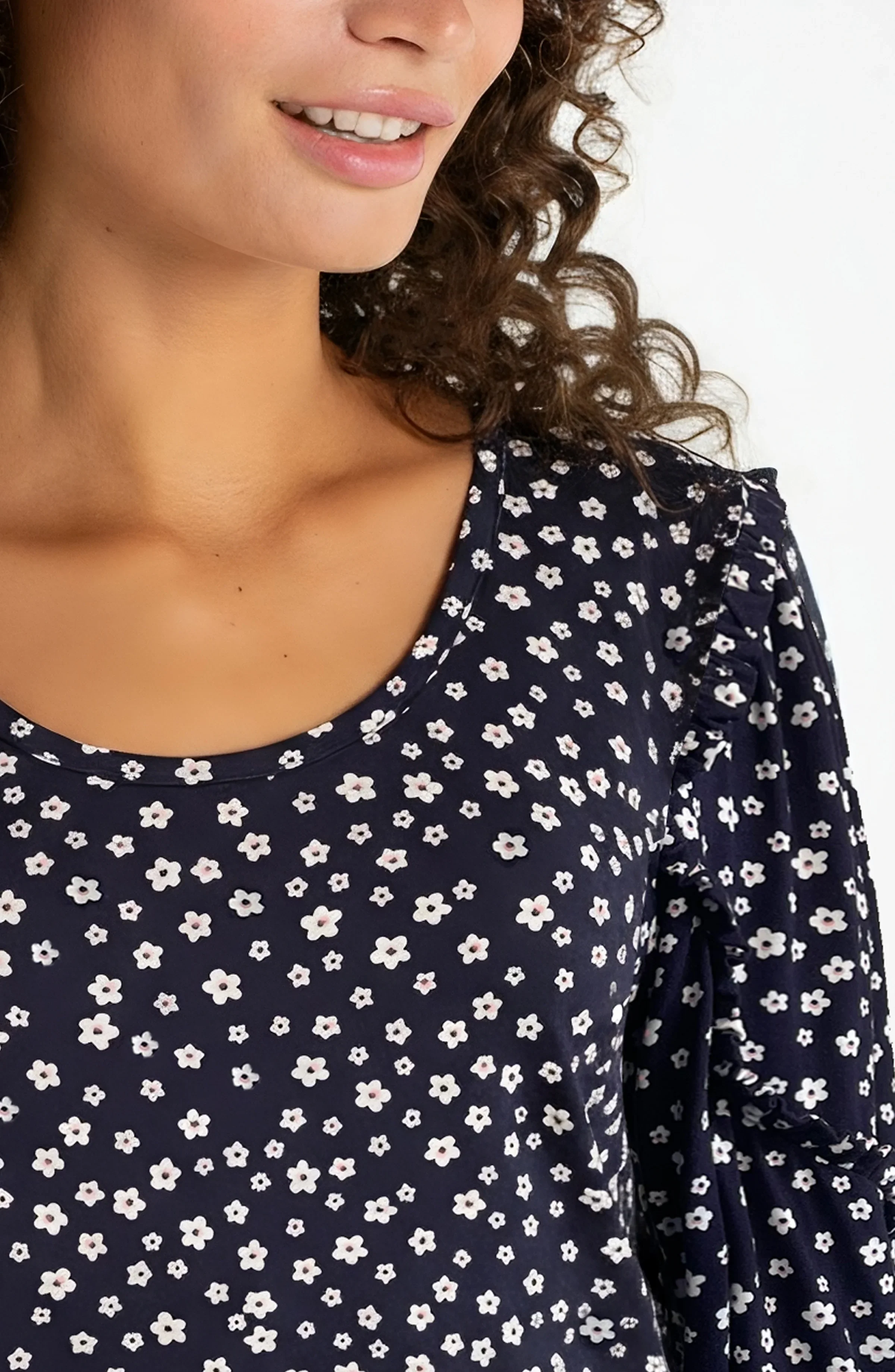 PETITE RUFFLE SLEEVE SCOOP NECK KNIT TOP - Image 3