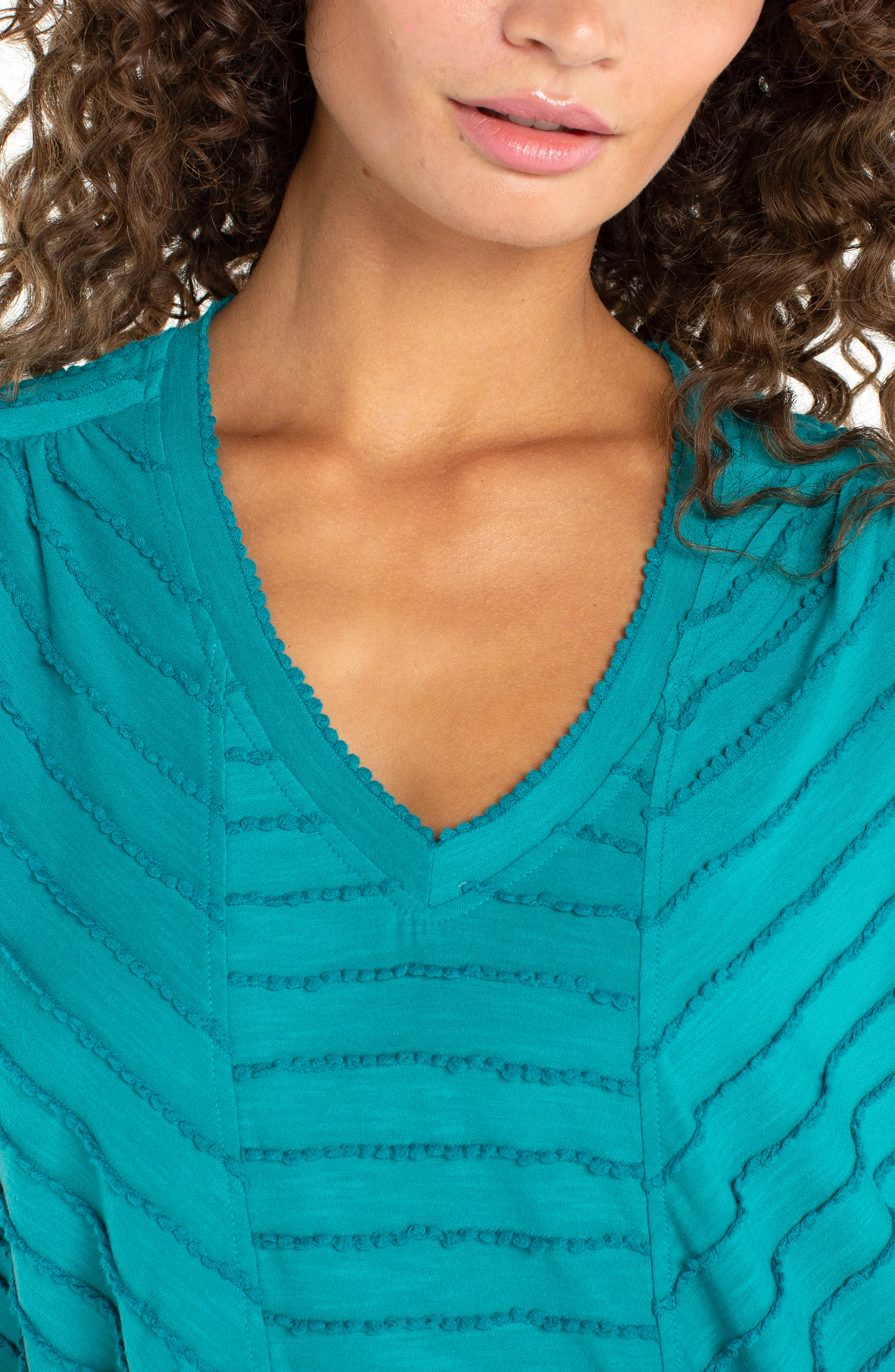 PETITE SHORT SLEEVE V-NECK KNIT TOP - Image 2