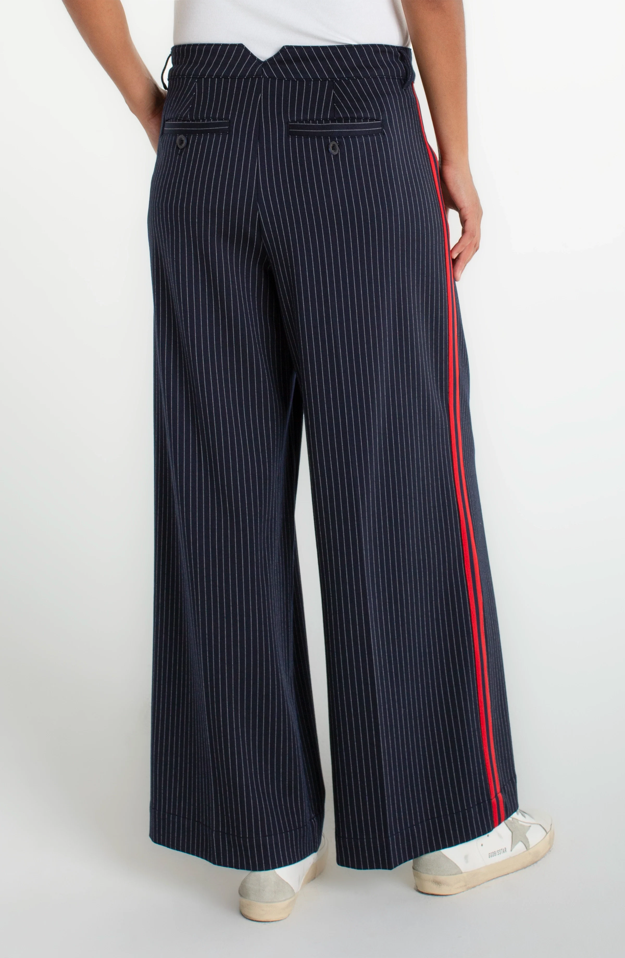 WIDE LEG PLEATED TROUSER WITH SIDE STRIPE - Image 3
