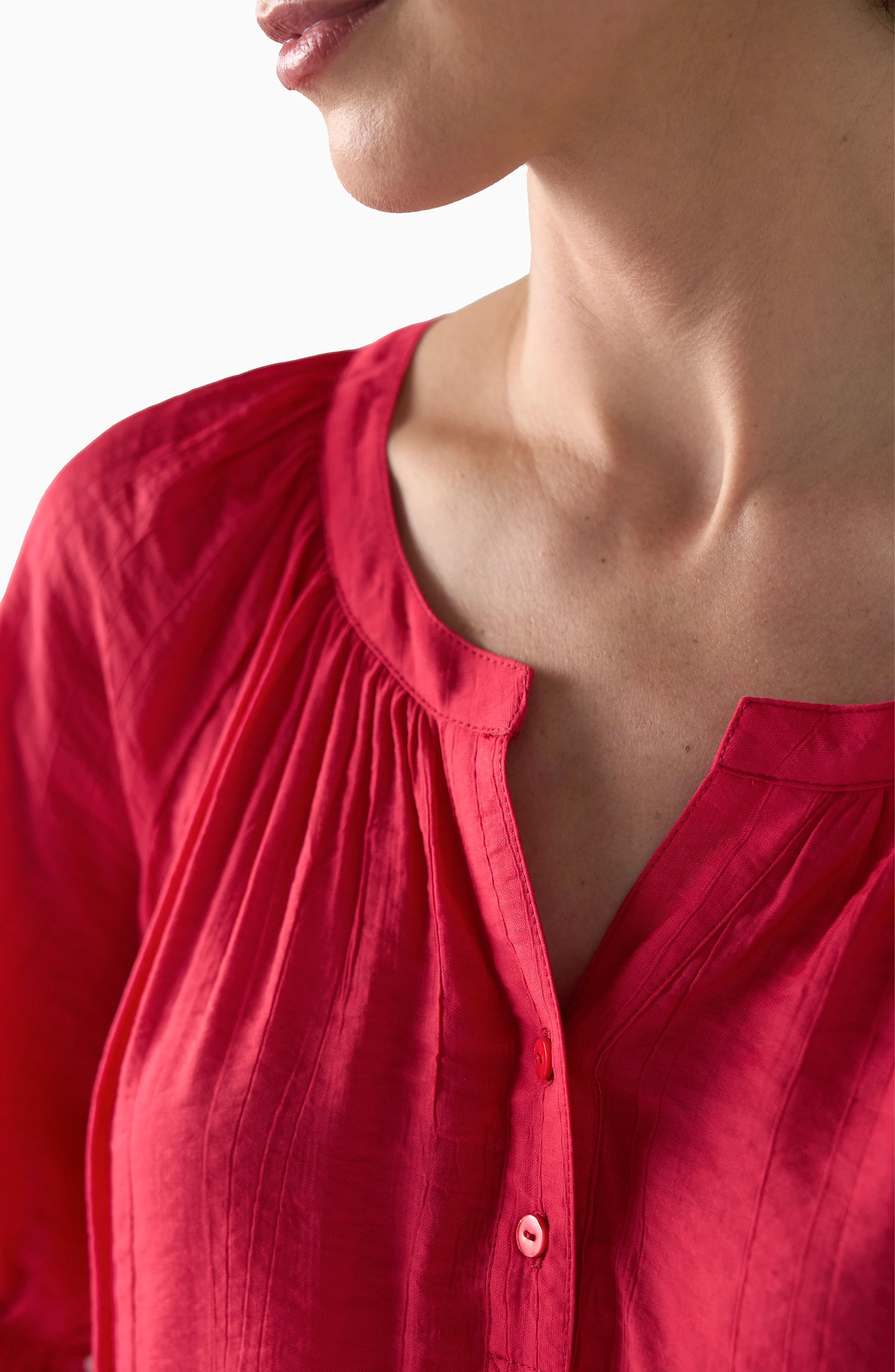 SHORT SLEEVE HALF PLACKET BLOUSE