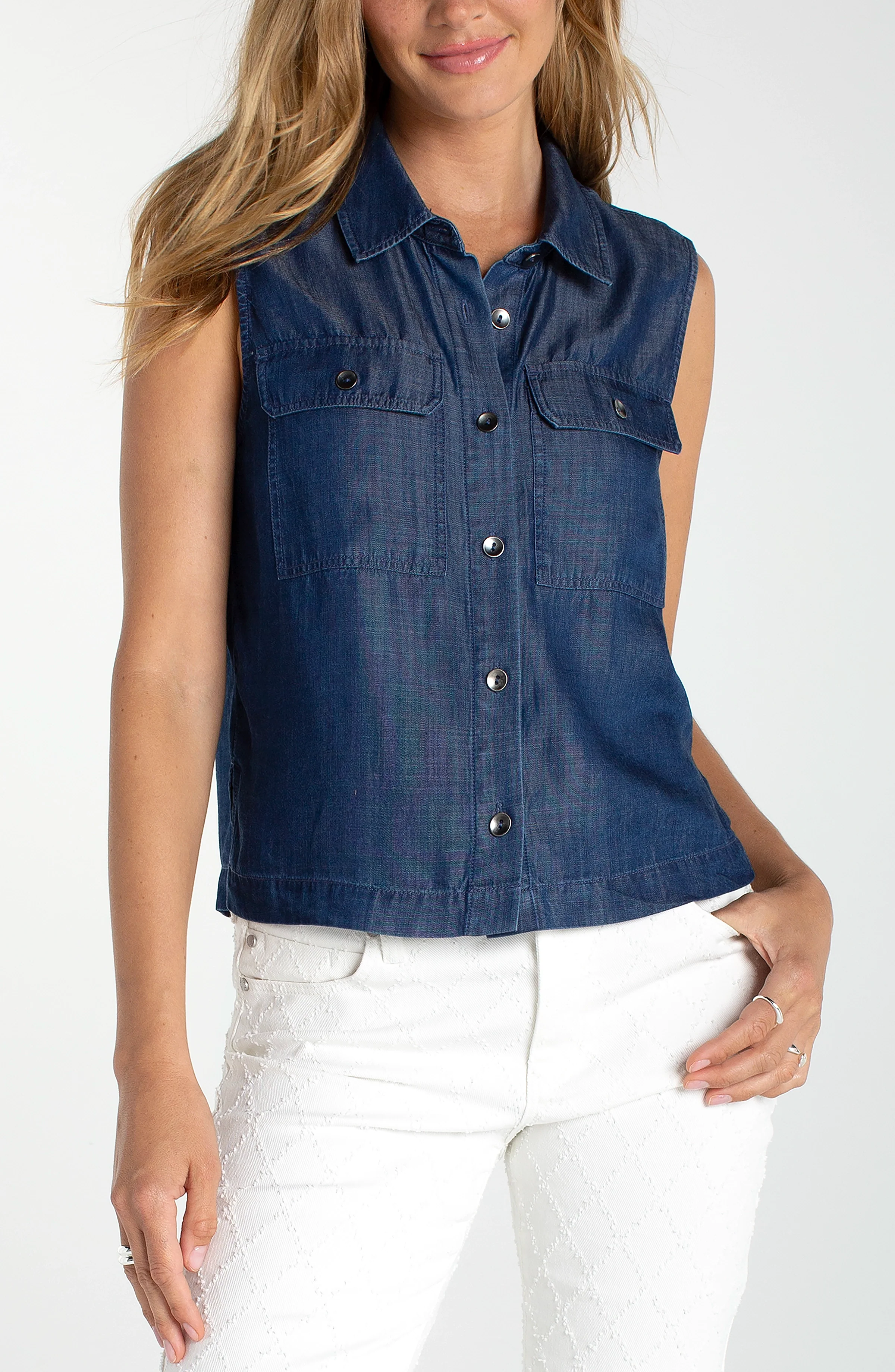 SLEEVELESS BUTTON FRONT TOP W/ POCKETS - Image 2