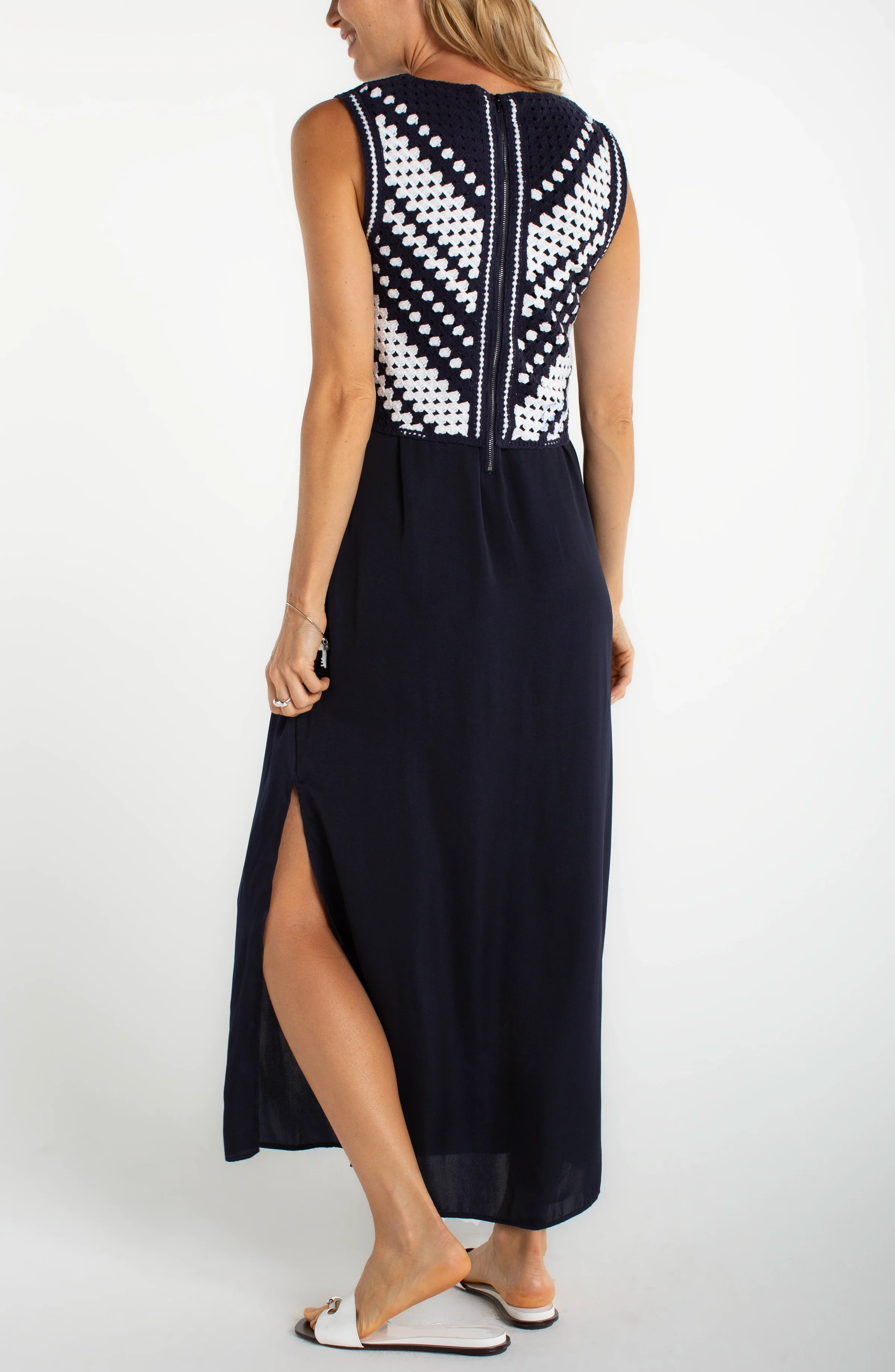 SLEEVELESS V-NECK CROCHET WOVEN DRESS - Image 3