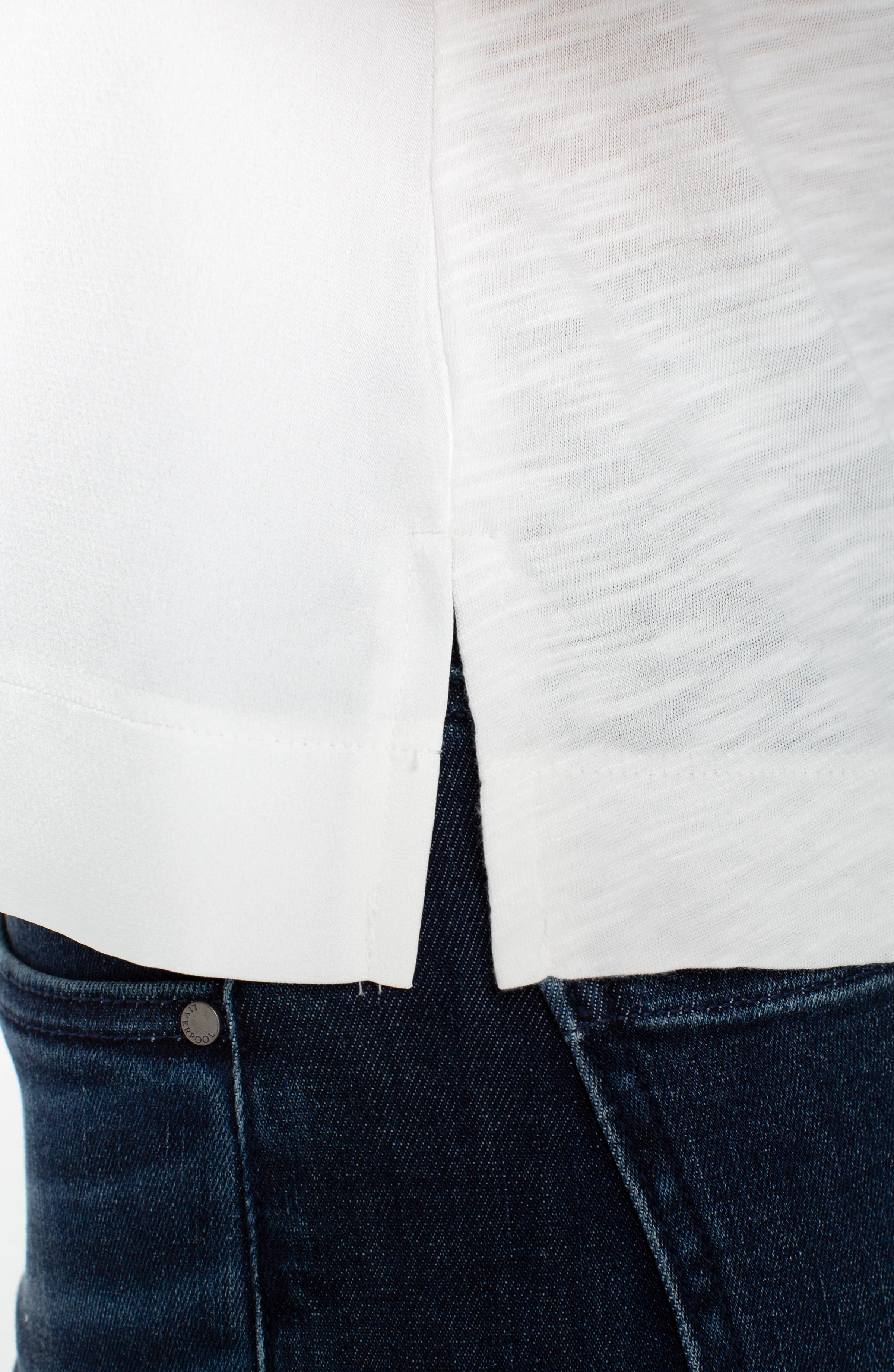 SLEEVELESS V-NECK WOVEN-TO-KNIT TOP - Image 3