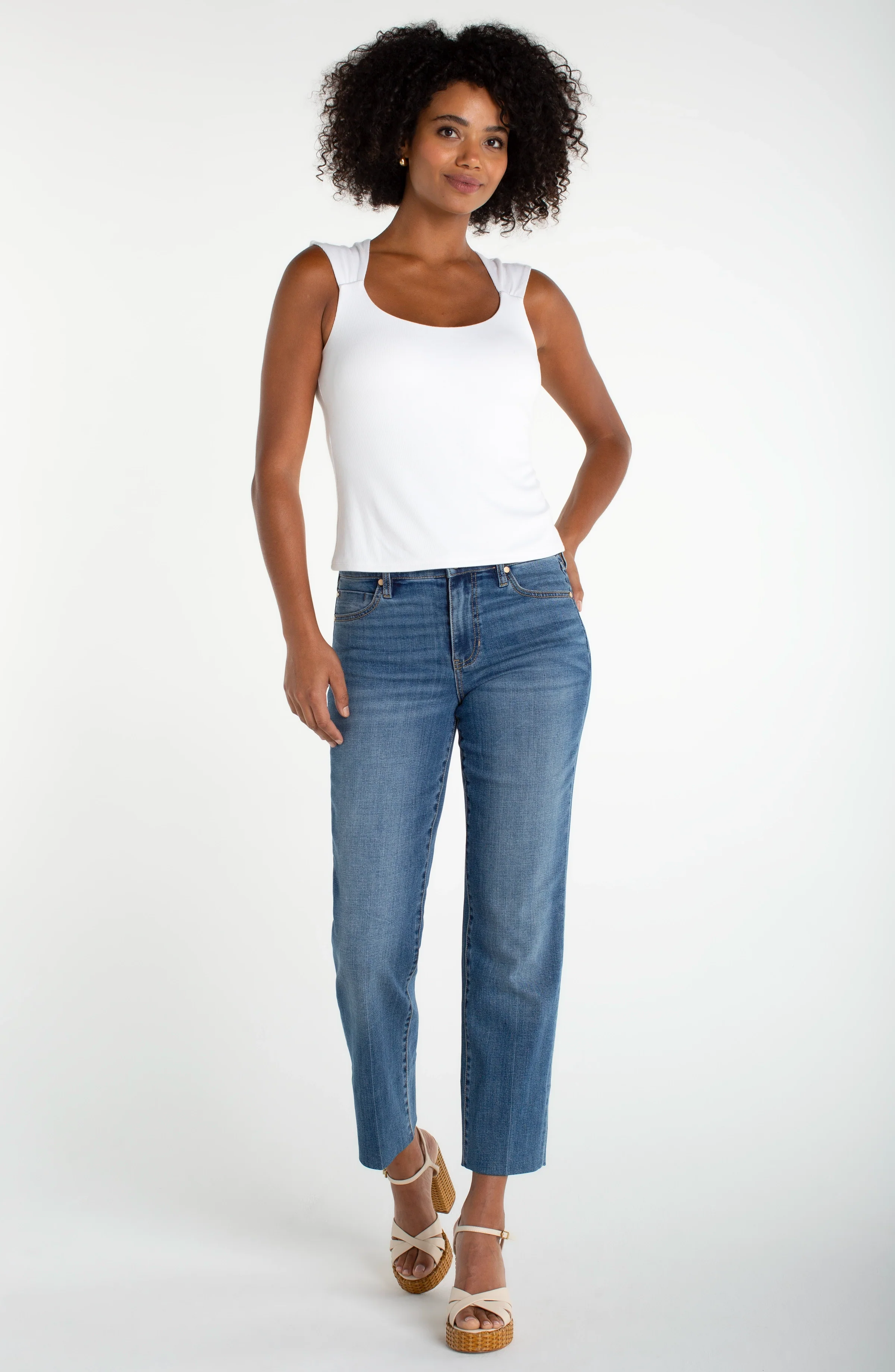 SLEEVELESS BUILT-IN BRA KNIT TOP - Image 5