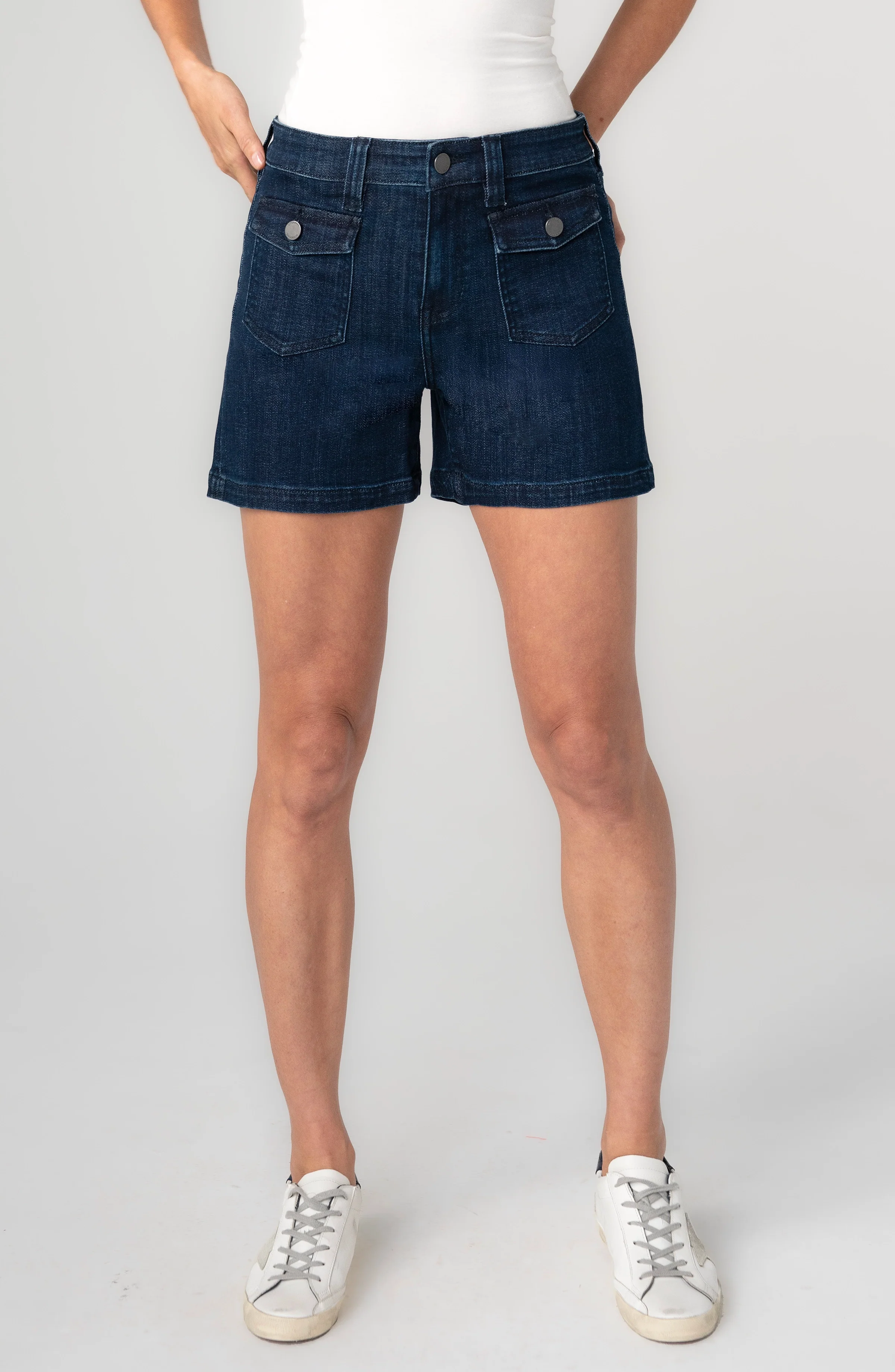 VINTAGE SHORT WITH FLAP FRONT POCKETS