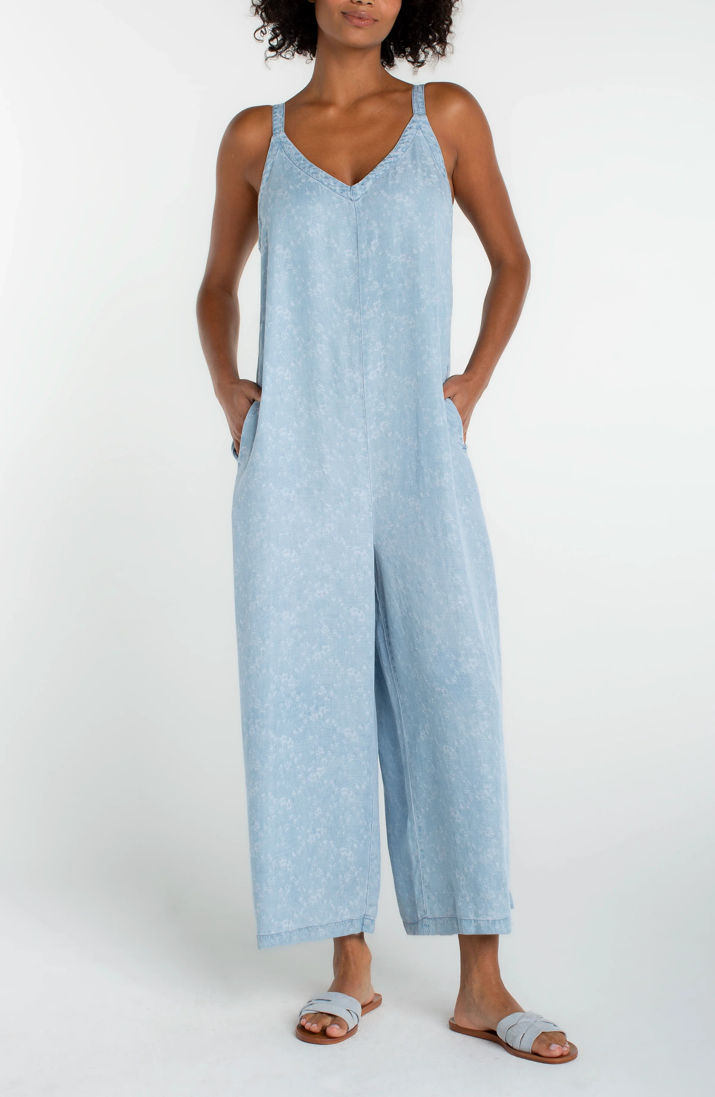WIDE LEG CROP JUMPSUIT W/ ADJUSTABLE STRAPS